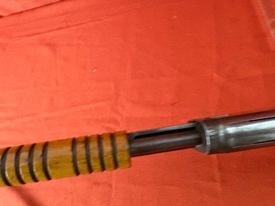 WINCHESTER MODEL 90 PUMP ACTION TAKEDOWN RIFLE 22LR - Image 18 of 19