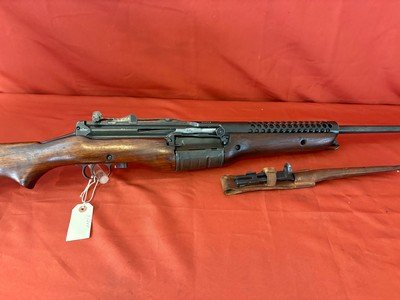 JOHNSON MODEL 1941 MILITARY SEMI AUTO RIFLE 30-06 W/ BAYONET - Image 2 of 25