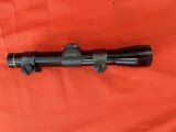 LEUPOLD M8 PISTOL SCOPE 2x WITH WEAVER RIINGS - Image 4 of 8