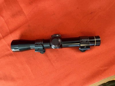 LEUPOLD M8 PISTOL SCOPE 2x WITH WEAVER RIINGS - Image 3 of 8