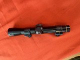 LEUPOLD M8 PISTOL SCOPE 2x WITH WEAVER RIINGS - Image 3 of 8