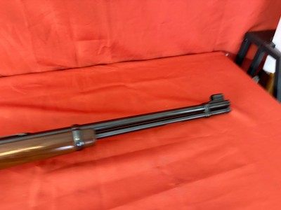 WINCHESTER 9422 LEVER ACTION RIFLE 22 WIN MAGNUM - Image 4 of 12