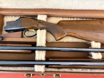 BROWNING CITORI OVER / UNDER TWO BARREL SET 20GA & 12 GA W/ CASE - Image 4 of 19