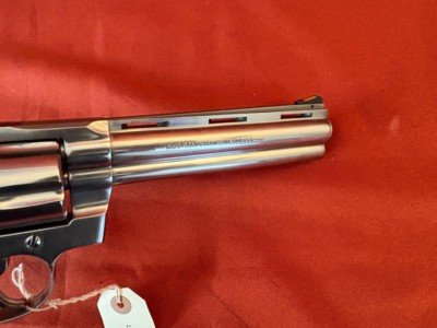COLT PYTHON 357 MAGNUM REVOLVER6