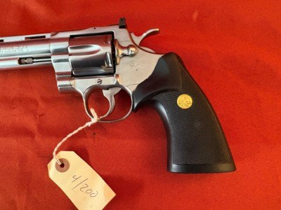 COLT PYTHON 357 MAGNUM REVOLVER6