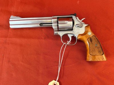 SMITH & WESSON MODEL 686 NO DASH REVOLVER 357 MAGNUM - Image 1 of 12