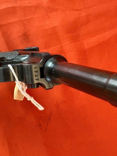 WWii GERMAN P08 S/42 LUGER SEMI AUTO PISTOL 9MM ~ DATED 1938 - Image 8 of 14