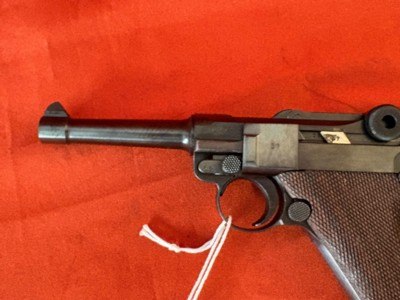 WWii GERMAN P08 S/42 LUGER SEMI AUTO PISTOL 9MM ~ DATED 1938 - Image 3 of 14