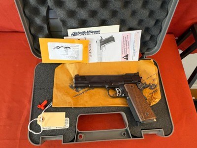 SMITH & WESSON PERFORMANCE CENTER PC 1911 CALIBER 45 ACP - Image 1 of 11
