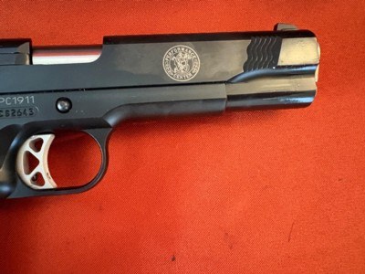 SMITH & WESSON PERFORMANCE CENTER PC 1911 CALIBER 45 ACP - Image 5 of 11