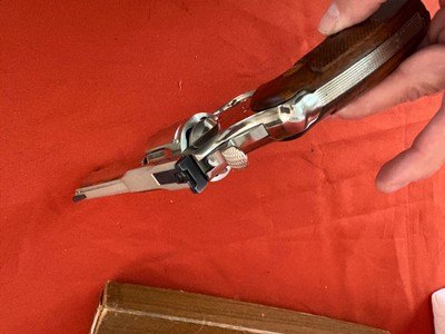 COLT PYTHON REVOLVER 357 MAGNUM ~ 4