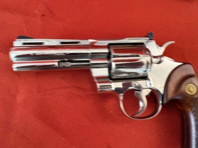 COLT PYTHON REVOLVER 357 MAGNUM ~ 4