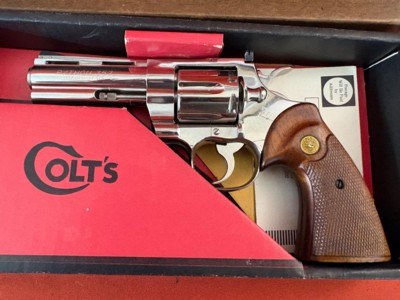 COLT PYTHON REVOLVER 357 MAGNUM ~ 4