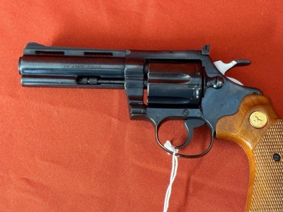 COLT DIAMONDBACK REVOLVER 4