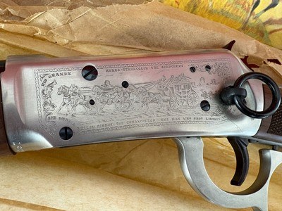 JOHN WAYNE ~ WINCHESTER MODEL 94 LEVER ACTION RIFLE 32-40 ~ ENGRAVED LARGE LOOP ~ - Image 5 of 18