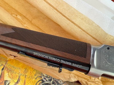 JOHN WAYNE ~ WINCHESTER MODEL 94 LEVER ACTION RIFLE 32-40 ~ ENGRAVED LARGE LOOP ~ - Image 18 of 18