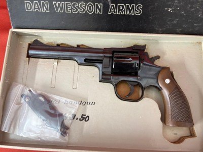 DAN WESSON MODEL 15 REVOLVER 357 MAGNUM WITH BOX - Image 3 of 21