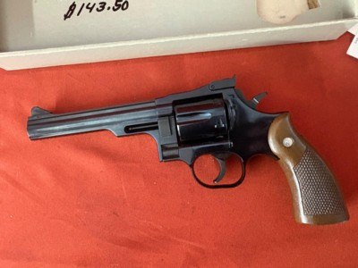DAN WESSON MODEL 15 REVOLVER 357 MAGNUM WITH BOX - Image 9 of 21