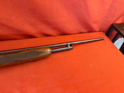 WINCHESTER MODEL 42 PUMP ACTION TAKEDOWN SHOTGUN 410 GA ~ MADE 1949 ~ - Image 7 of 15