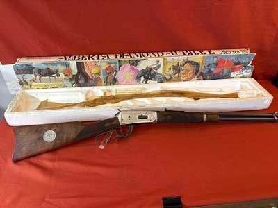 WINCHESTER MODEL 1894 ~ ALBERTA DIAMOND JUBILLE ~ LEVER ACTION RIFLE 38-55 - Image 1 of 17