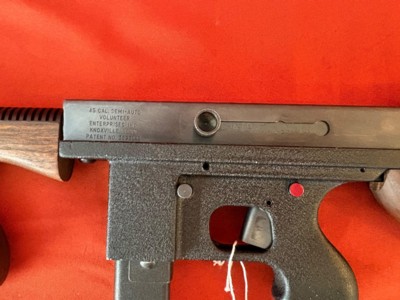 VOLUNTEER ENTERPRISE COMMANDO MARK lll TOMMY GUN 45 ACP SEMI AUTO RIFLE - Image 5 of 11