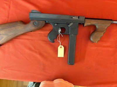 VOLUNTEER ENTERPRISE COMMANDO MARK lll TOMMY GUN 45 ACP SEMI AUTO RIFLE - Image 8 of 11