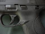 4732S&W M&P9 9MM SHIELD FS BLACKENED SS/BLACK - 4 of 10