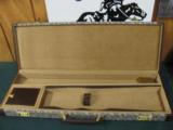 6330 Winchester DIAMOND GRADE CASE, will take 28 inch barrels, 98% condition, new inside.leather trim - 4 of 5