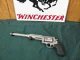 6357 Smith Wesson PERFORMANCE CENTER, 460 XVR 460 caliber 12 inch barrel, stainless steel, no ring marks, 99% condition, adjustable rear site,picatinn - 1 of 9