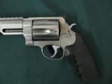 6357 Smith Wesson PERFORMANCE CENTER, 460 XVR 460 caliber 12 inch barrel, stainless steel, no ring marks, 99% condition, adjustable rear site,picatinn - 2 of 9