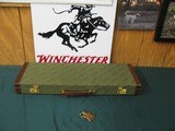 6751 Winchester 101 or 23 case will take 26 inch barrels,keys, leather trimmed.NEW OLD STOCK. - 1 of 7