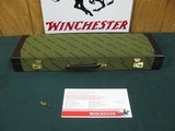 7219 Winchester 101 Quail Special BABY FRAME,
410 gauge 26 inch barrels, mod full,STRAIGHT GRIP only 500 mfg this is # 263.AAA++FANCY HEAVILY FIGURED - 1 of 16