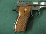 7280 Smith Wesson 52-2 38 special 5 inch barrel, adjustable rear site, correct box, s/n A19152x, MINT, walunt medallion grips not a mark on them. 2 ma - 8 of 11