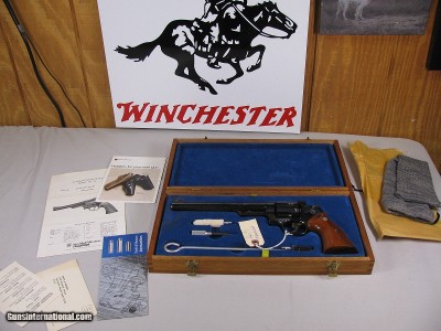 7796 Smith and Wesson 29-3, 44 MAG, MFG 1982, 8 3/3