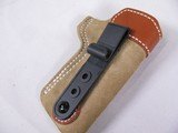 7876
De Santis Holster- 106/85, Soft tuck holster. Like new. - 4 of 4