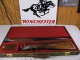 7845  Winchester 101 Pigeon Lightweight, 28 GA, 28 Inch Barrels, IC/IM, Straight grip, with Winchester green case,   Vent rib, Quail Engraved on coin - 2 of 23