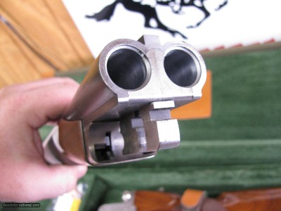 7923Winchester 23 Pigeon XTR 20 gauge, Green hard case! With keys. Has 28 inch barrels 2 3/4 & 3 inch chambers, M/F, 14 1/8 LOP, round knob, vent ri - Image 15 of 22