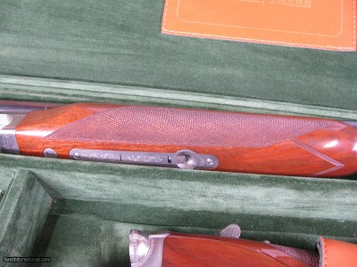7923Winchester 23 Pigeon XTR 20 gauge, Green hard case! With keys. Has 28 inch barrels 2 3/4 & 3 inch chambers, M/F, 14 1/8 LOP, round knob, vent ri - Image 16 of 22