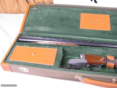 7923Winchester 23 Pigeon XTR 20 gauge, Green hard case! With keys. Has 28 inch barrels 2 3/4 & 3 inch chambers, M/F, 14 1/8 LOP, round knob, vent ri - Image 20 of 22