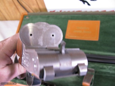 7923Winchester 23 Pigeon XTR 20 gauge, Green hard case! With keys. Has 28 inch barrels 2 3/4 & 3 inch chambers, M/F, 14 1/8 LOP, round knob, vent ri - Image 10 of 22