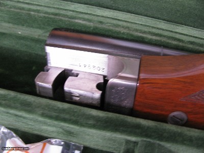7923Winchester 23 Pigeon XTR 20 gauge, Green hard case! With keys. Has 28 inch barrels 2 3/4 & 3 inch chambers, M/F, 14 1/8 LOP, round knob, vent ri - Image 17 of 22