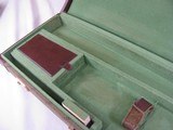 7960
Winchester Green Shotgun Case, very nice condition, with spacer blocks, 29 Inch barrels. - 6 of 6