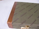 7985Winchester 23 or 101 hard case, 99% with keys, will take 26inch Barrels - 4 of 10