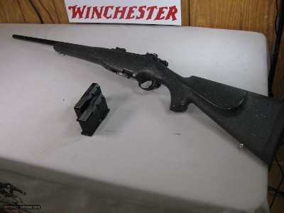 8758
Texas Safari Rifles Custom by Bill Wiseman 375 H+H, 24 Inch Barrel, 2 Magazines and soft case, Synthetic stock mib bolt, blue printed action, pr