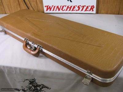 8782
Plano Deluxe Gun Guard Shotgun Case/ Rifle case, 38” Total length, 11” Wide