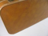 8827
Browning Hartmann shotgun case. Will take up to a 30” barrel. Has the original paperwork with it. It is used case and shows some wear. This is v - 6 of 15