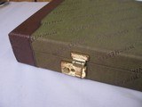 8830Winchester Green Hard trunk style shotgun case. NOS, Green Interior, Has Blocks and Keys, Will take up to 29” Barrels - 5 of 13