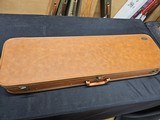 8958
Browning Hartmann Multi barrel trunk shotgun case. Will take up to a 34” barrel. Good condition.