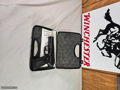 8982
Tanfoglio EAA Witness P carry 9mm, on magazine, like new light or laser mount on the bottom, in box with paperwork.