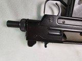 8996 IMI Uzi Pistol 9MM, 3 Mags, 2 are high capacity, in original box,
More pictures at dawsonsdoubles.com - 7 of 18